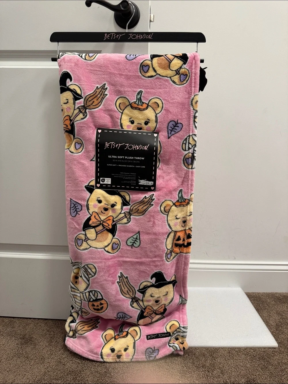 Betsey Johnson teddy bear witch Halloween themed throw blanket 50” x 70” NWT